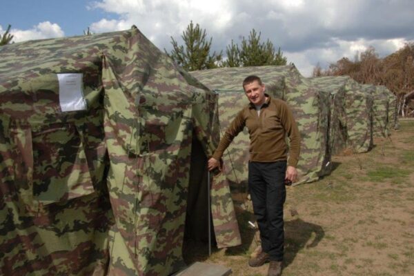 Stovyklavietes vokiečių kariams įrenginėja vilkaviškietis