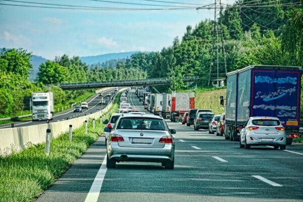 Kviečia siūlyti inovaciją, kuri pagerintų kelio dangų tvarumą