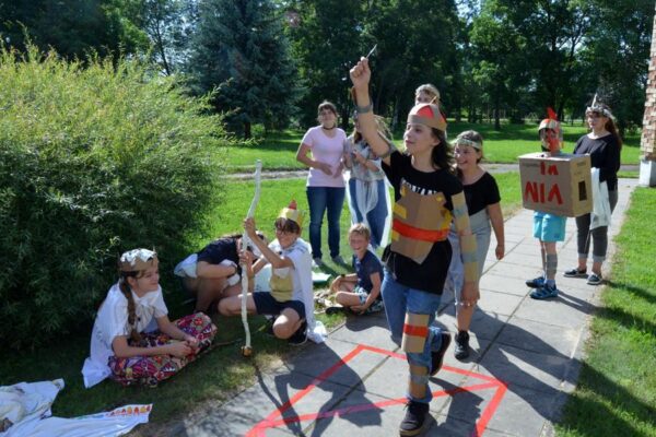 Stovyklautojus vilioja dinamiškas santykis su menu