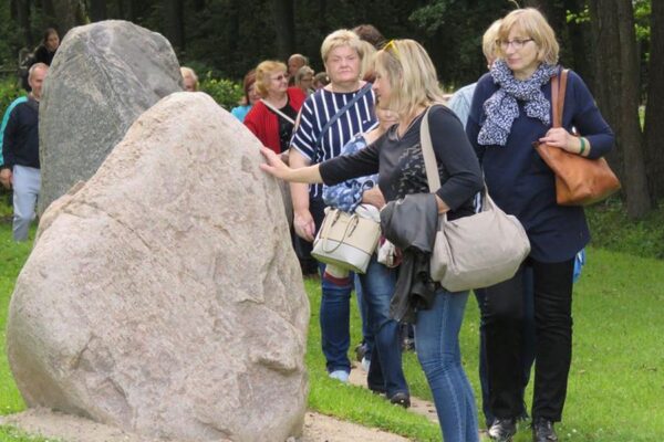 Muzikinis projektas išaugo koncertų rūbą