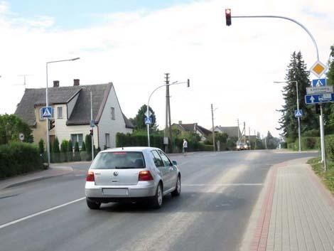 Sankryžoje vairuotojai nemato šviesoforo