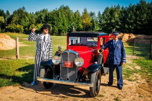 „Pasienio fiestai“ akompanuos istorinių automobilių ralis