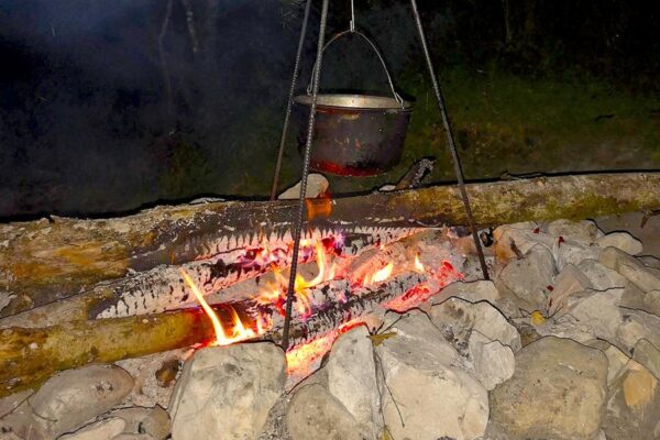 „Poilsiauk atsakingai“: kaip saugiai kūrenti laužus