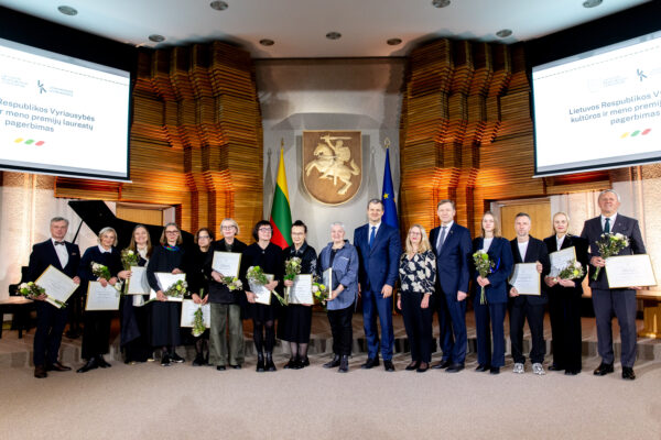 Iškiliems kūrėjams įteiktos Vyriausybės kultūros ir meno premijos